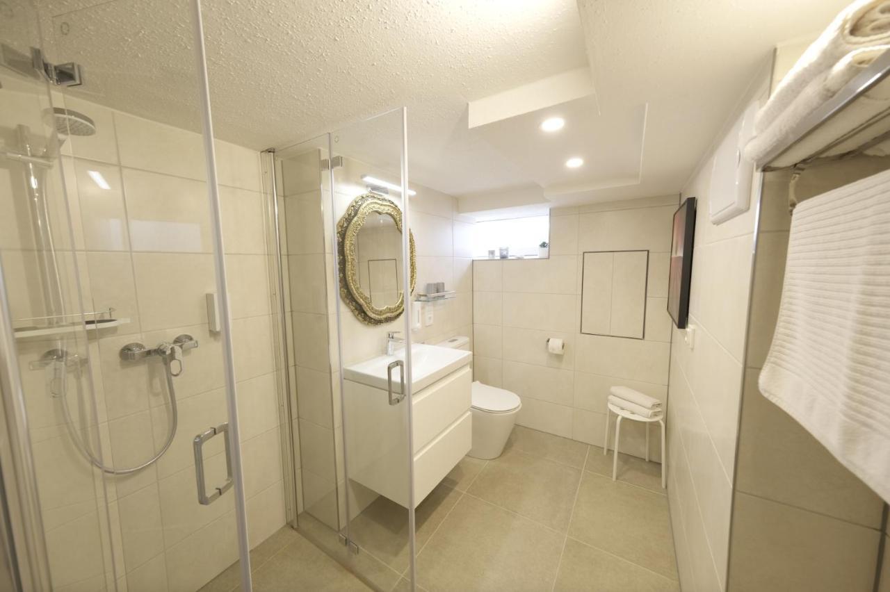 Großzügige und gemütliche 2 Zimmer Ferienwohnung nahe Alz und Chiemsee Tacherting Exterior foto